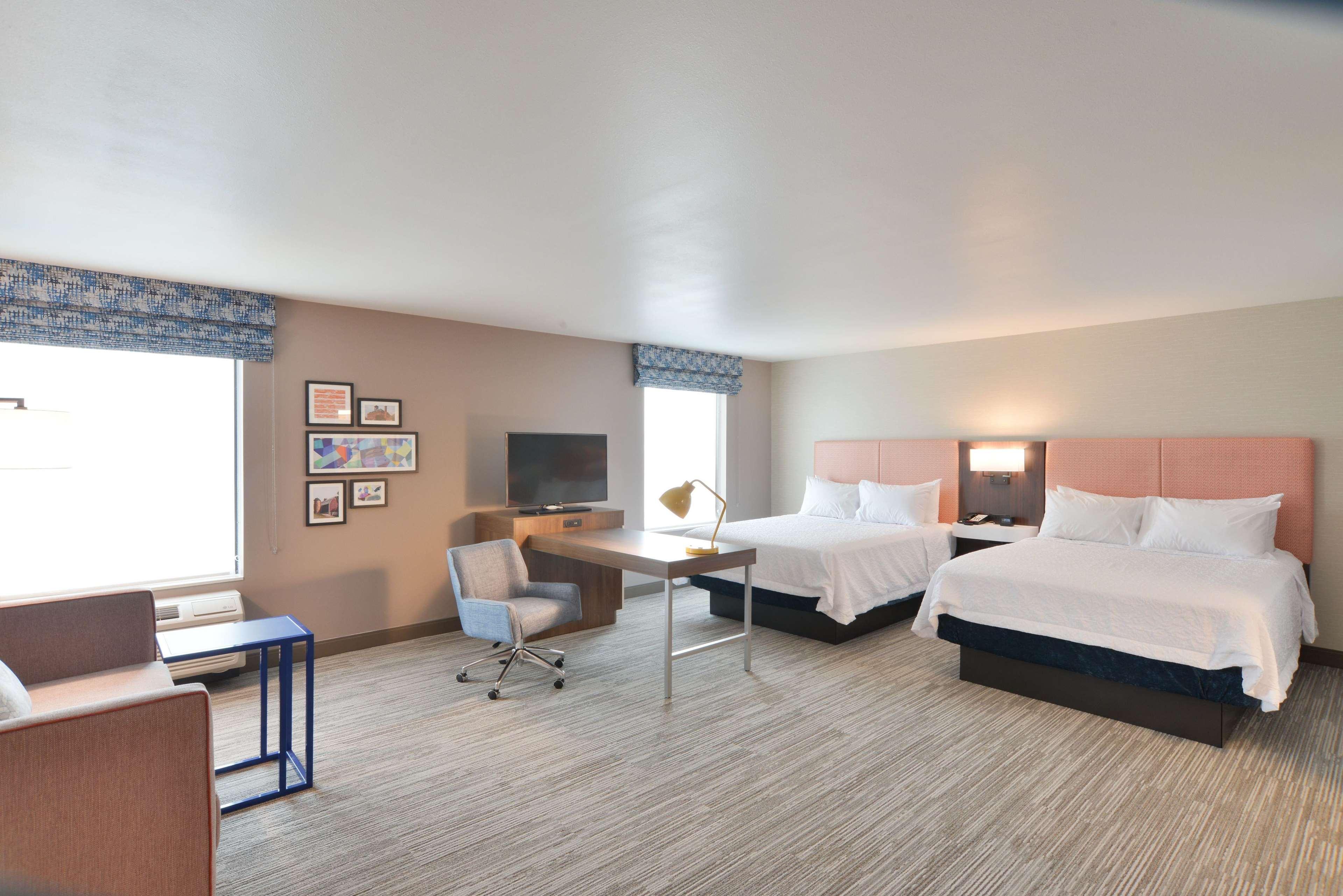 Hampton Inn & Suites Menomonie-Uw Stout Zewnętrze zdjęcie