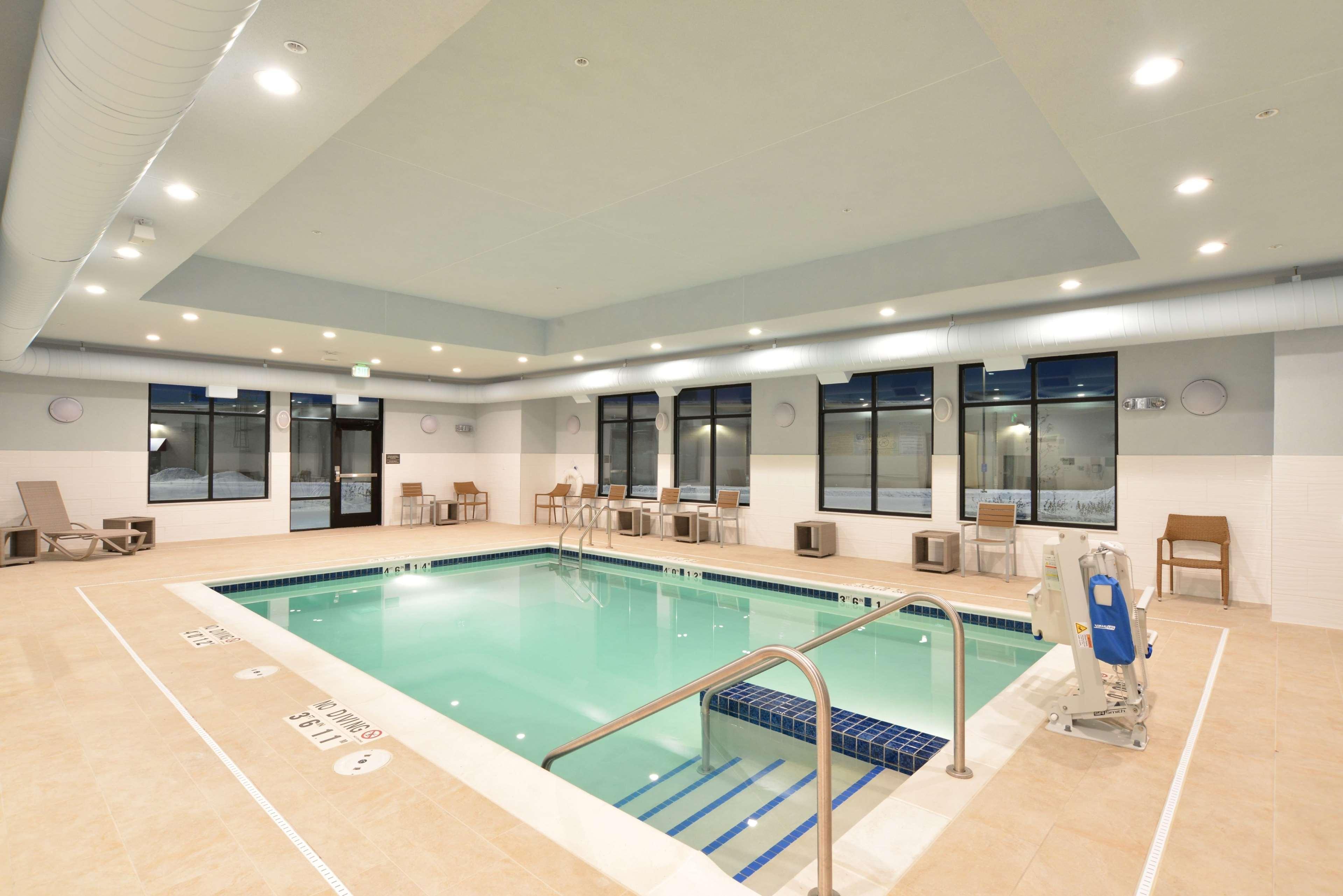 Hampton Inn & Suites Menomonie-Uw Stout Zewnętrze zdjęcie