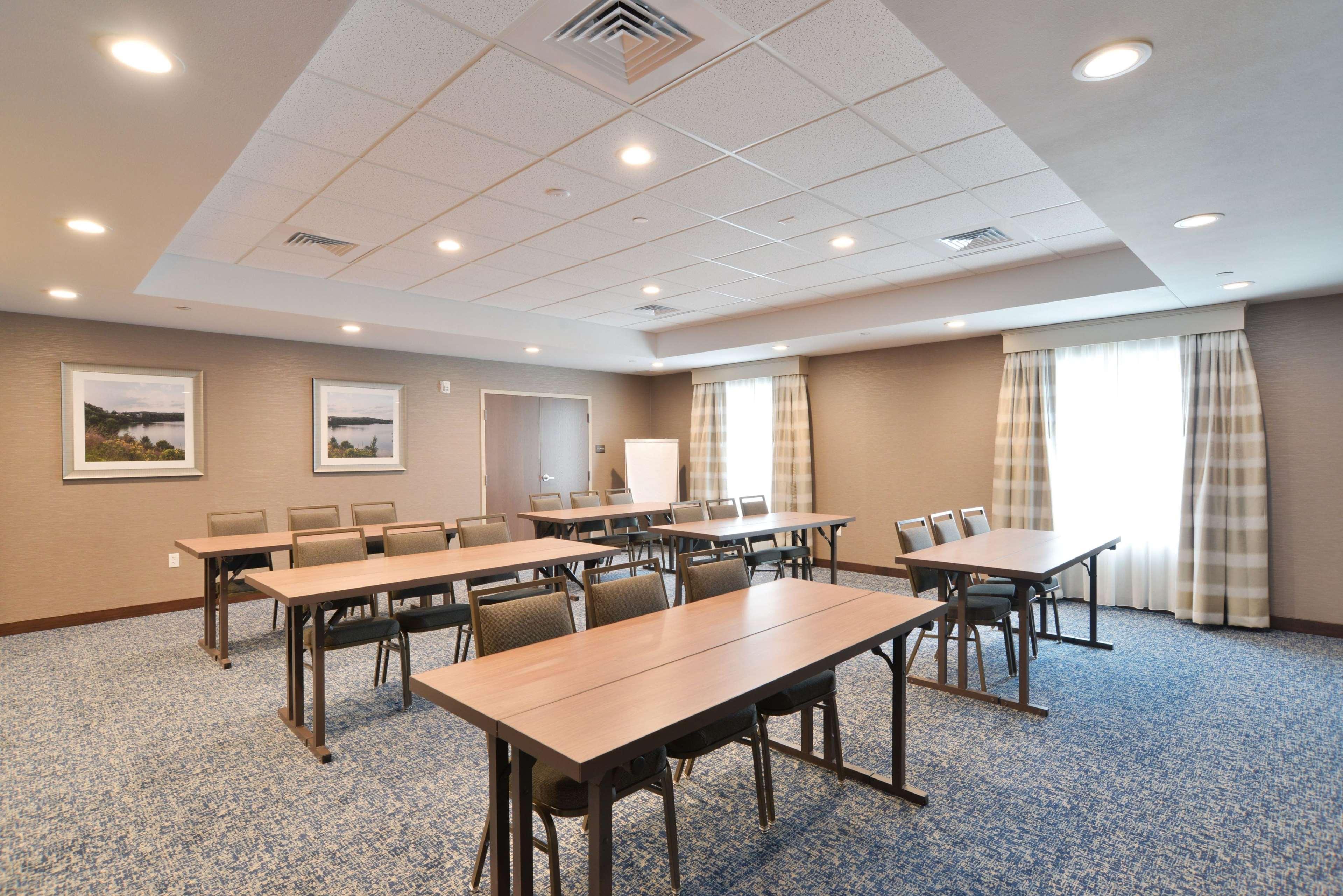Hampton Inn & Suites Menomonie-Uw Stout Zewnętrze zdjęcie