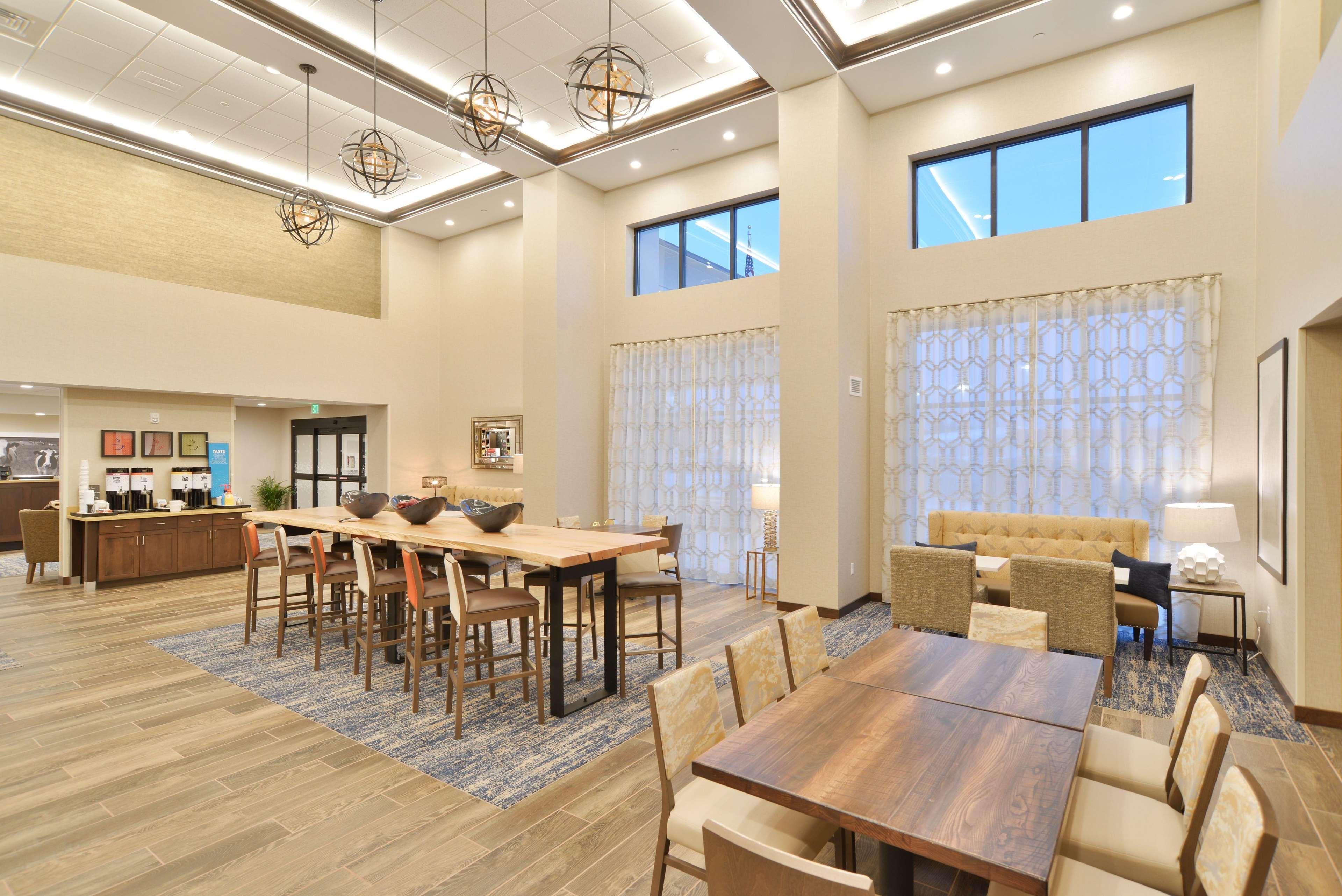 Hampton Inn & Suites Menomonie-Uw Stout Zewnętrze zdjęcie