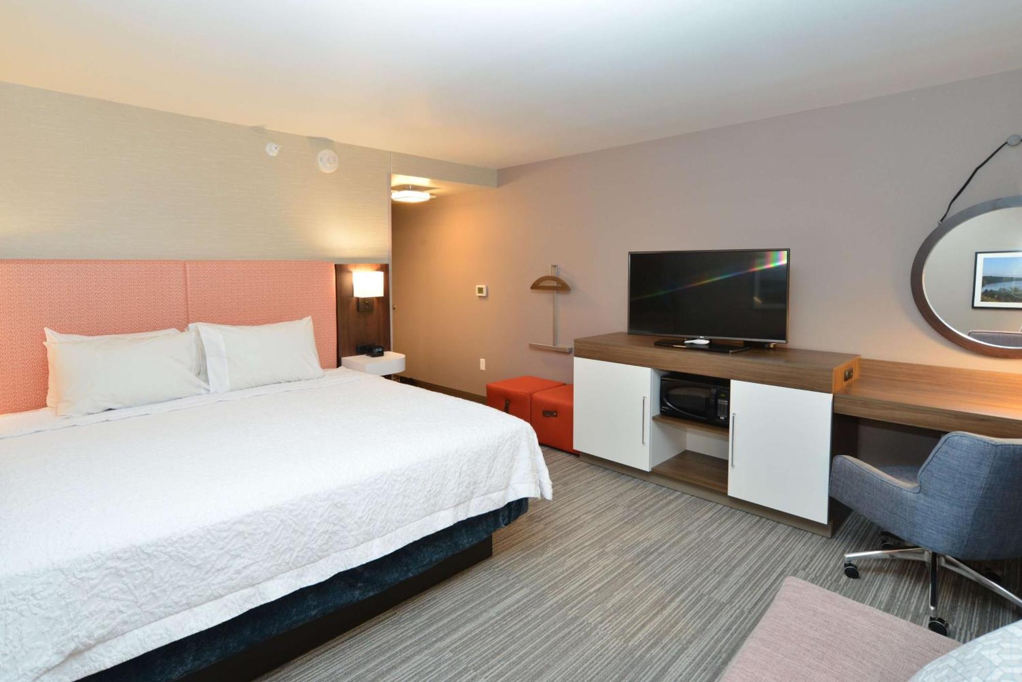 Hampton Inn & Suites Menomonie-Uw Stout Zewnętrze zdjęcie