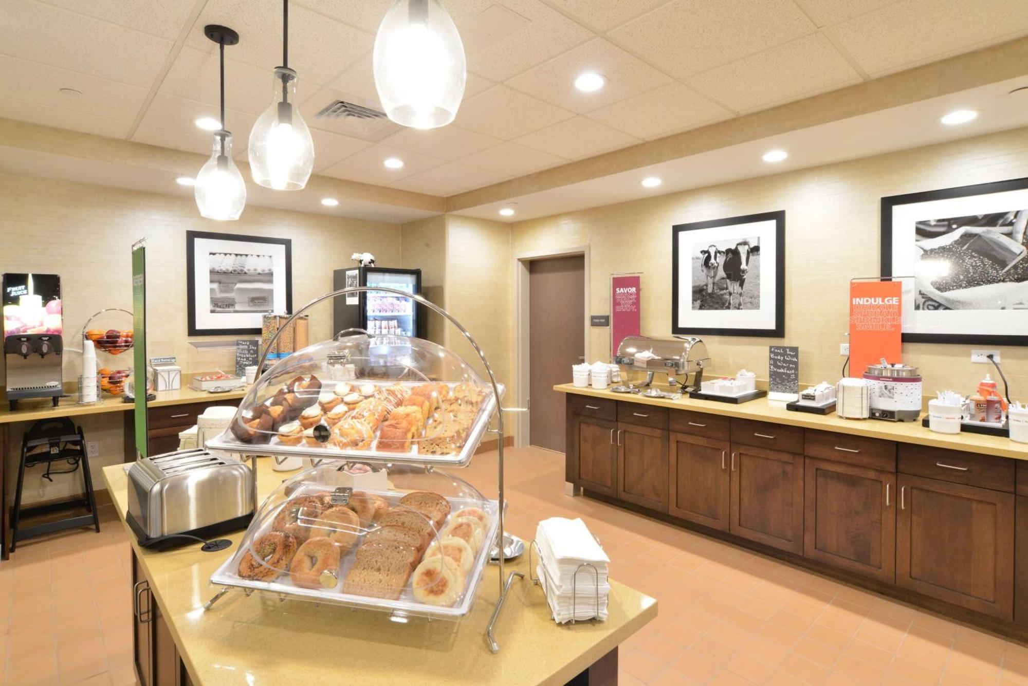 Hampton Inn & Suites Menomonie-Uw Stout Zewnętrze zdjęcie