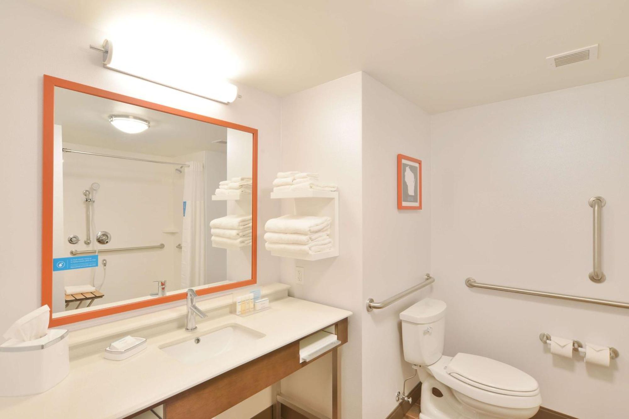 Hampton Inn & Suites Menomonie-Uw Stout Zewnętrze zdjęcie