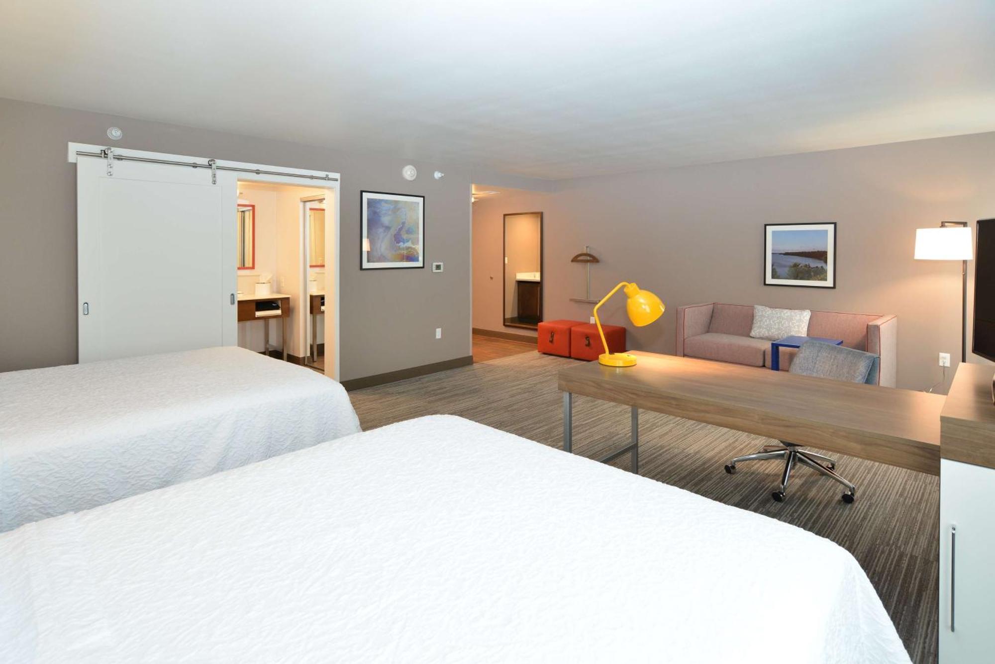 Hampton Inn & Suites Menomonie-Uw Stout Zewnętrze zdjęcie